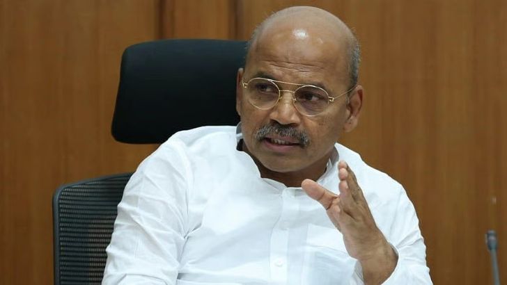 https://salarnews.in/public/uploads/images/newsimages/maannewsimage30082025_002134_Karnataka Edu Minister.jpg